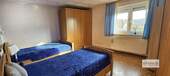 EG Schlafzimmer mit Fenster.jpg - 