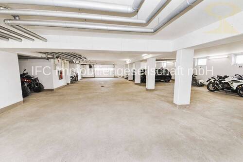 Tiefgarage - 