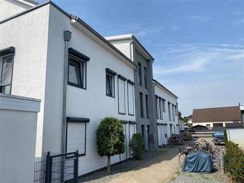 Außenansicht - 3 Zimmer Etagenwohnung zum Kaufen in Delmenhorst