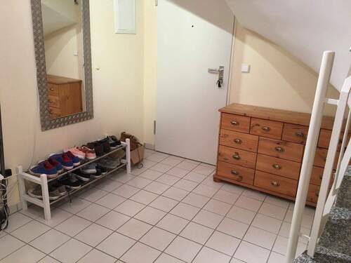 Flur/Eingangsbereich - 3 Zimmer Etagenwohnung in Niedernhausen