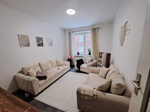 Wohnzimmer.jpg - 2 Zimmer Etagenwohnung zur Miete in Bremerhaven
