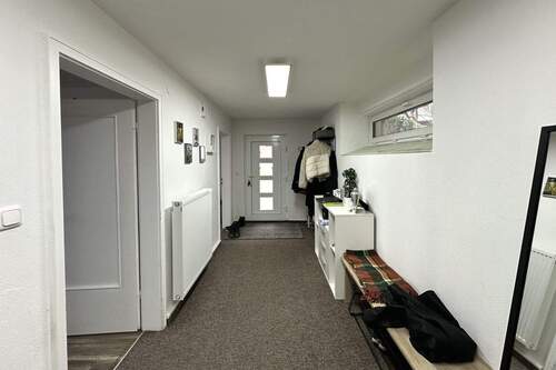 Flur / Eingangsbereich - 