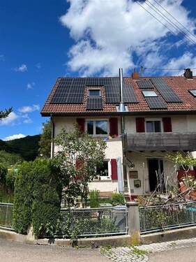 Außenansicht - 7 Zimmer Doppelhaushälfte zum Kaufen in Wiesensteig