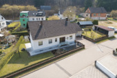 Großes Grundstück - 6 Zimmer Mehrfamilienhaus, Wohnhaus zum Kaufen in Deining