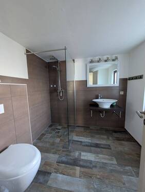 PXL_20250403_143017460 (1).jpg - 