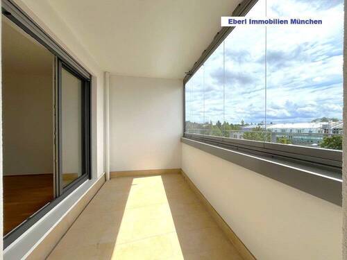 Loggia mit Verglasung - Etagenwohnung mit 68,00 m² in München zum Kaufen