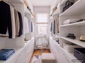 Begehbarer Kleiderschrank (Einrichtungsbeispiel) - 