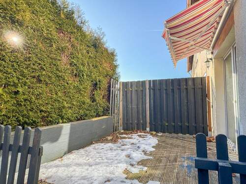 Terrasse mit Markise - 3 Zimmer Terrassenwohnung zum Kaufen in Sulzbach-Rosenberg