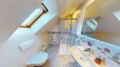 Tageslichtbad mit Dusche im OG - 