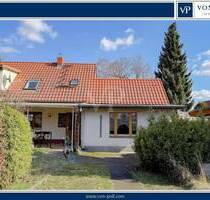 Doppelhaushälfte mit großem Potenzial und sonnigem Grundstück in ruhiger Lage in Berlin-Karow - Berlin - Pankow