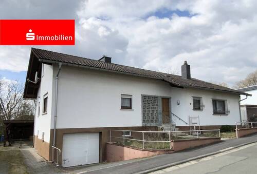 Straßenseite mit integrierter Garage - Vielseitig! - 294.000,00&nbsp;EUR Kaufpreis, ca.&nbsp; 190,00&nbsp;m&sup2;&nbsp;Wohnfl&auml;che