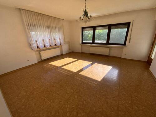 Wohnzimmer im Erdgeschoss - 