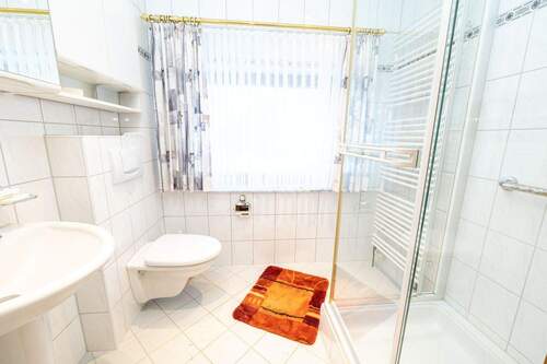 Badezimme 2 EG - Einfamilienhaus mit 245,00 m&sup2; in Stade zum Kaufen