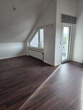 Wohn-/Esszimmer - 