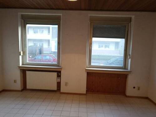 EG Zimmer Strassenseit - 