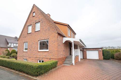 Außenansicht - Ruhiges Zuhause mit viel Raum, Privatsphäre und Gestaltungspotenzial