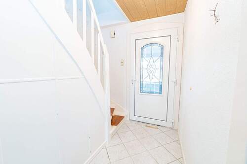 Flur - 5 Zimmer Einfamilienhaus zum Kaufen in Drochtersen