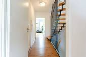 Flur im 1.OG (Ansicht 1) - 