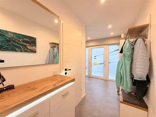 Flur EG / Hauseingang - Einfamilienhaus mit 167,00 m&sup2; in Brüggen zur Miete