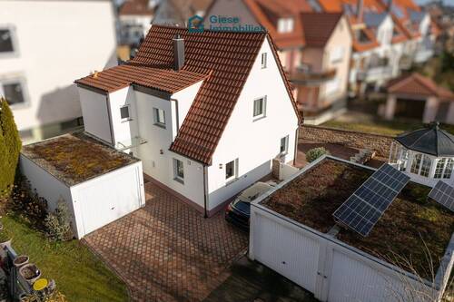 Titelbild - 4 Zimmer Einfamilienhaus zum Kaufen in Stuttgart