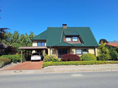 Schmuckes Einfamilienhaus mit Carport - Schmuckes Einfamilienhaus- ein Blickfang in Norderbrarup