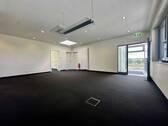 Eingnag und Empfangsraum - Büro mit 146,00 m&sup2; in Landshut zur Miete