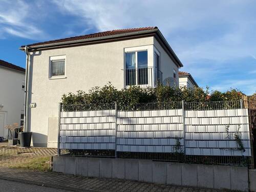 Haus Straßenseite - 5 Zimmer Einfamilienhaus zum Kaufen in Birkenfeld