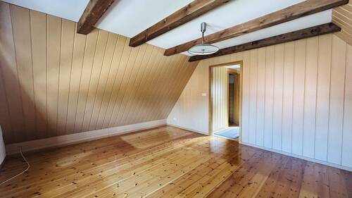 Zimmer im Dachgeschoss - 
