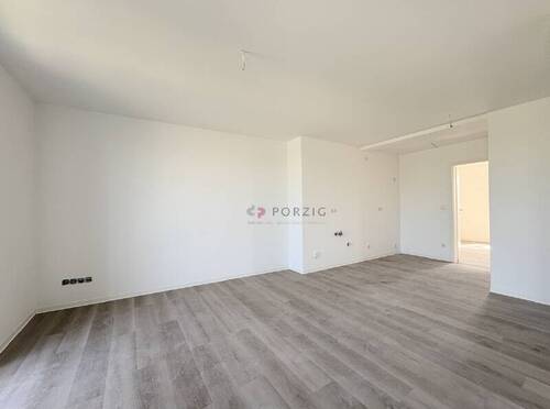 Wohnbereich & Küche - Einziehen & wohlfühlen: frisch modernisierte 2-Raum-Wohnung mit Charme