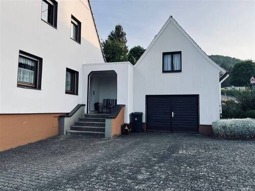 Einfahrt & Garage - 4 Zimmer Einfamilienhaus zum Kaufen in Bopfingen