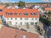 Außenansicht - Hochwertig! 2 Maisonette-Penthäuser & Vollgastronomiefläche ink. 8 Stellplätze!