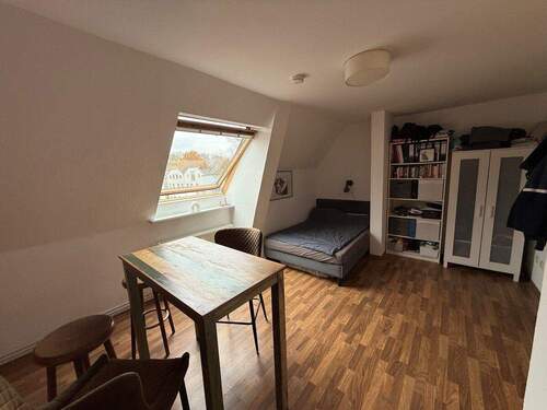 Wohn-/Schlafzimmer - Etagenwohnung mit 18,00 m&sup2; in Lübeck zur Miete