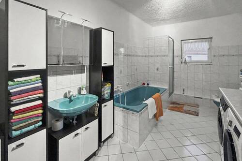 Badezimmer 1.OG. - 