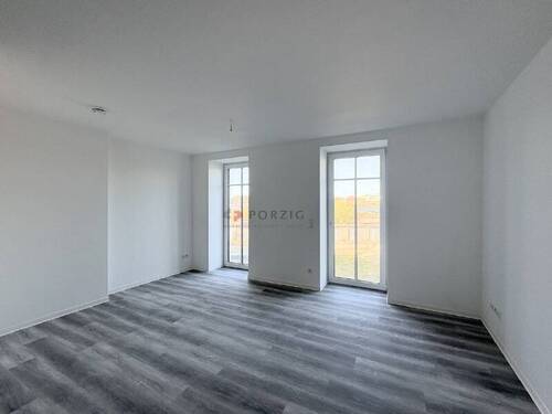 Wohnzimmer - Einziehen & ankommen - moderne 2-Zimmer-Wohnung im 1. OG