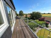 Blick seitlich Terrasse - 3 Zimmer Etagenwohnung in Eschweiler