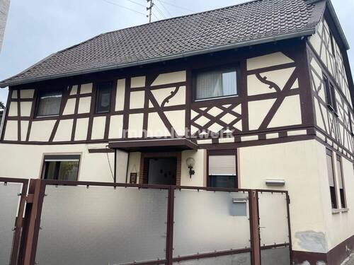 Bild 1 - Fachwerkhaus mit Charme - 195.000,00 EUR Kaufpreis, ca.  253,00 m² Wohnfläche
