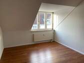Helles Dachzimmer - 2 Zimmer Etagenwohnung in Grenzach-Wyhlen