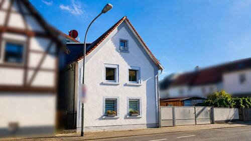 Haus Vorderansicht - 