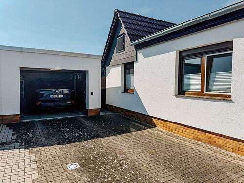 Garage - Einfamilienhaus mit 95,00 m² in Gotha zum Kaufen