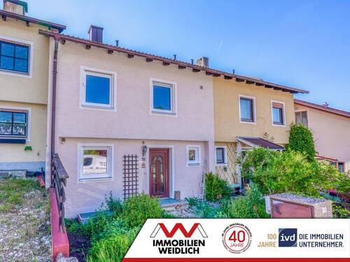 Aussenansicht - Hier kann die Familie wachsen! - 1.940,00&nbsp;EUR Kaltmiete, ca.&nbsp; 140,00&nbsp;m&sup2;&nbsp;Wohnfl&auml;che