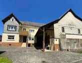 Haupthaus, Anbau, Scheune - 4 Zimmer Einfamilienhaus zum Kaufen in Waldsolms