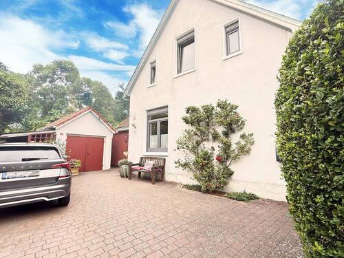 Ansicht Seite - 7 Zimmer Einfamilienhaus zum Kaufen in Oldenburg
