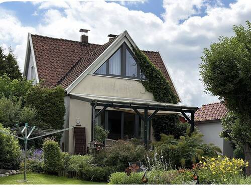 Hinten - 7 Zimmer Einfamilienhaus in Oldenburg