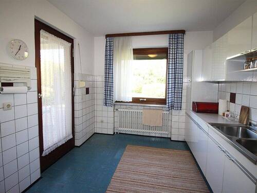 Küche mit Terrassenzugang - 
