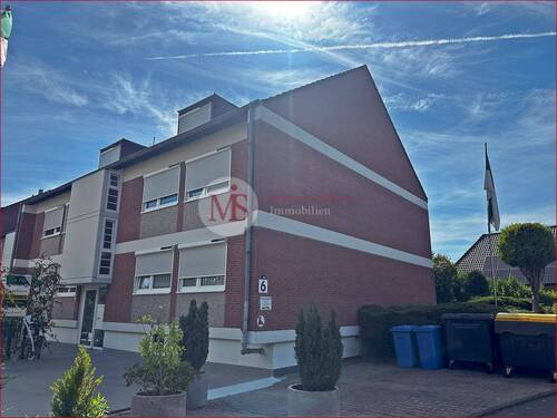 Haus Vorderansicht.jpg - 1 Zimmer Etagenwohnung zum Kaufen in Neuss