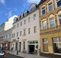 Zwickau-Innenstadt! Helle 2RW im 2. OG, Wintergarten, Laminat, alles fußläufig erreichbar