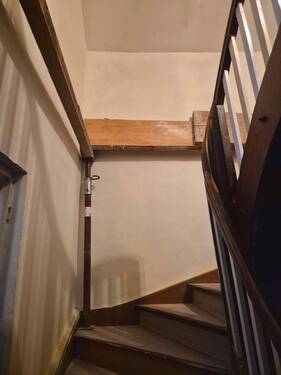 22 Treppe ins OG - 
