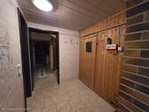 Flur, Sauna und Bad UG - 