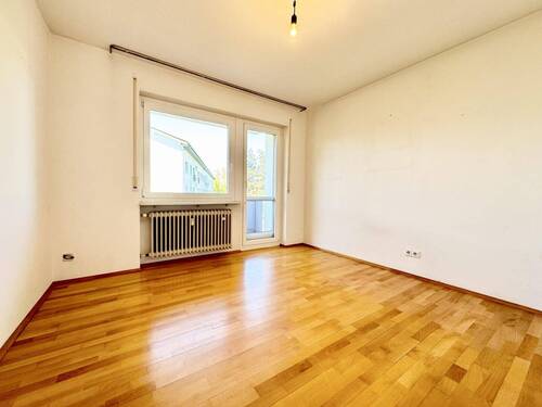 Zimmer mit Balkonzugang - 