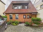 Hausansicht - Historisches Einfamilienhaus mit zwei Terrassen und Gartenidylle in Neuhausen auf den Fildern